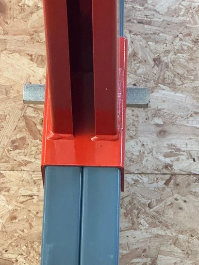 RACKS auto portant de marque CANTILEVER,...