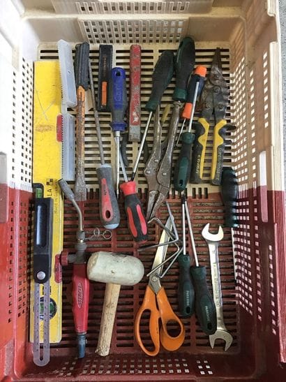 Lot bricolage composé d une cisaille électrique...