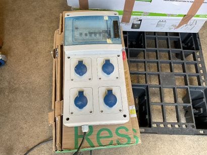 1 coffret 4x18 modules,1 coffret 4x13 modules,et...
