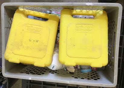 Lot vitrier/peinture comprenant 2 ventouses...
