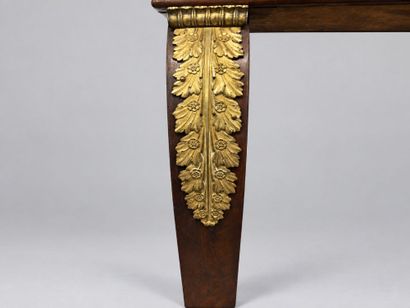 Console en placage de style Empire avec un...