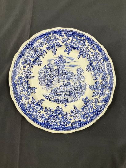 8 assiettes plates en faïence Luneville à...