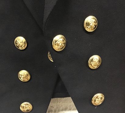 Vêtements de la Marine Anglaise comprenant...