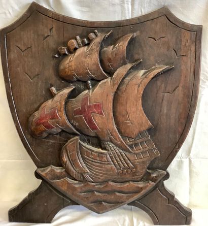 Marine, regroupement d’un grand écusson en...