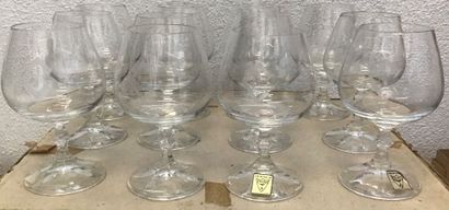 72 verres en cristal, cristallerie de FAINS...