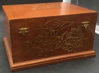 Plusieurs objets lié aux îles françaises...