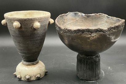 Deux vases en céramique 
Dans le style Art...
