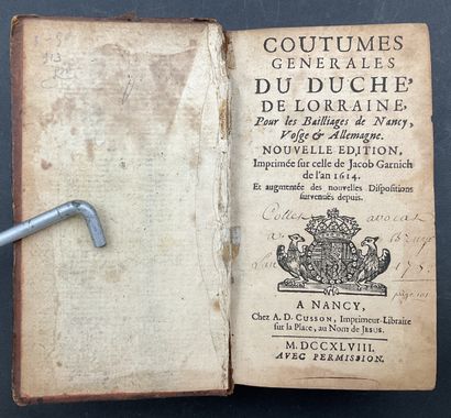 12 books on the themes of history, games,...