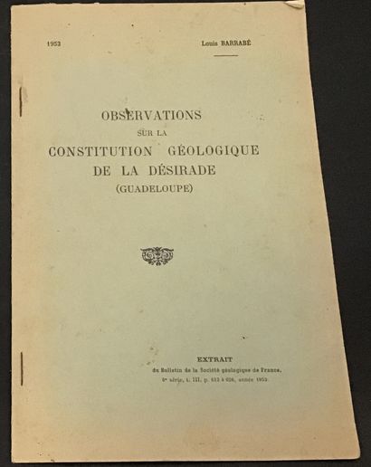 Divers documentations comprenant :
- 2 journaux...