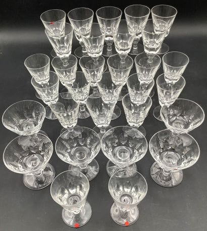 SAINT-LOUIS, une partie de service de verre...
