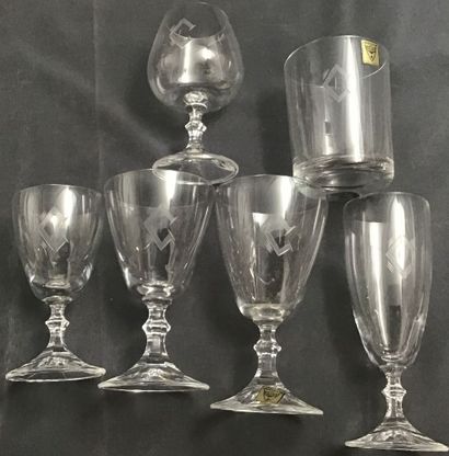 72 verres en cristal, cristallerie de FAINS...