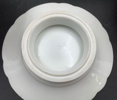 White earthenware dinnerware set (32 pieces)...