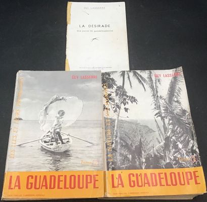 Plusieurs objets lié aux îles françaises...