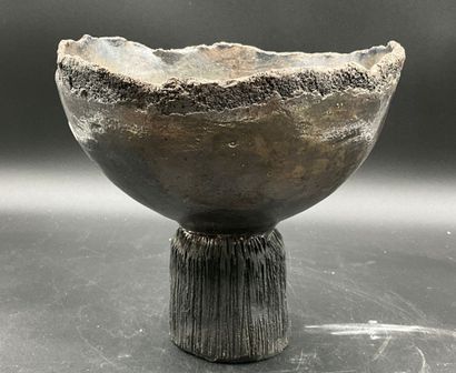 Deux vases en céramique 
Dans le style Art...