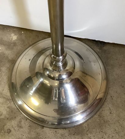 Silver plated metal valet stand.
Height 142...