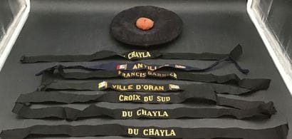 Un bâchi avec 8 rubans “ La Fayette, Antilles,...