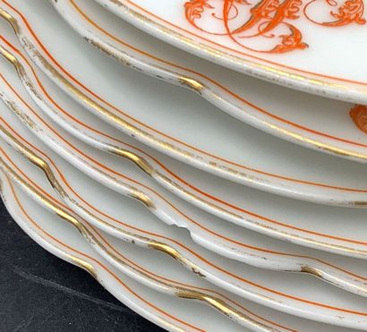 White earthenware dinnerware set (32 pieces)...