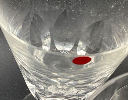 SAINT-LOUIS, une partie de service de verre...