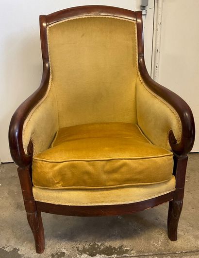 Fauteuil de style classique proche du modèle...