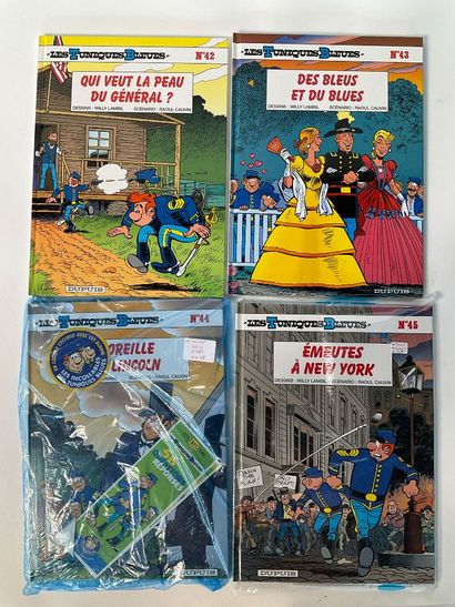 LES TUNIQUES BLEUES, éditions Dupuis, 22...