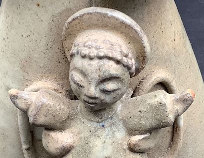 La Vierge à l’Enfant de présentation moderniste...