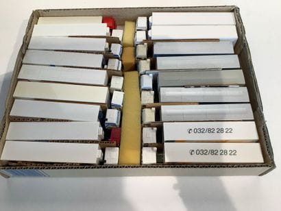 Lot de 18 camions semi-remorques VOLVO.
