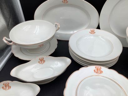 White earthenware dinnerware set (32 pieces)...