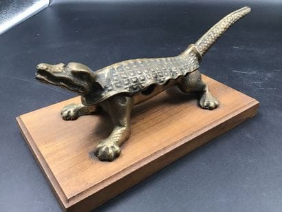 Mâche-bouchon de pharmacie en bronze, en...