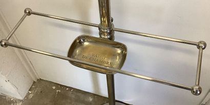 Silver plated metal valet stand.
Height 142...