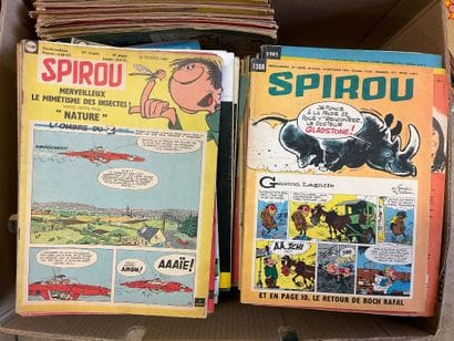 245 exemplaires du journal de Spirou, années...