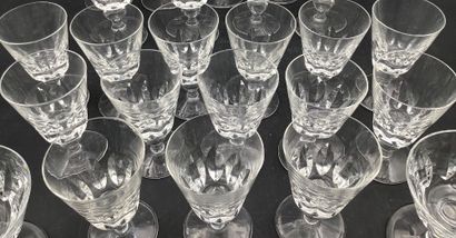 SAINT-LOUIS, une partie de service de verre...