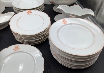 White earthenware dinnerware set (32 pieces)...