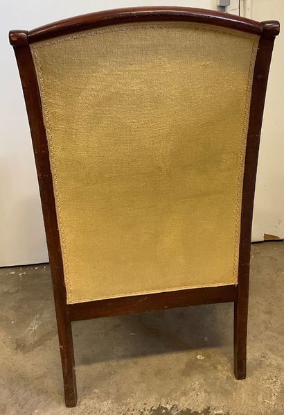 Fauteuil de style classique proche du modèle...