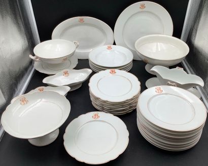 White earthenware dinnerware set (32 pieces)...