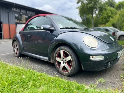 Frais de vente 10 % TTC 
VOLKSWAGEN NEW BEETLE...
