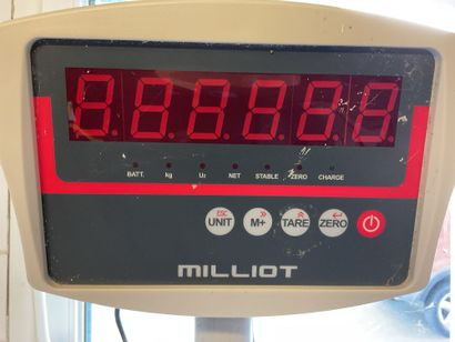 Balance Milliot max. 150 kg, fonctionnelle.
Vente...