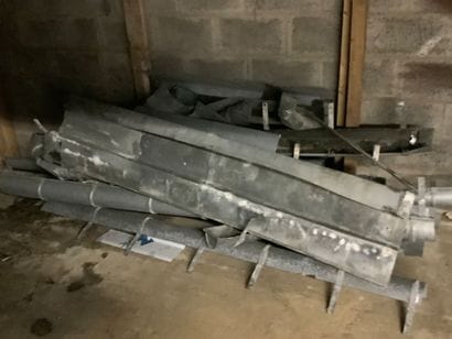 Lot d’eléments de zingueriez déjà servi Vente...