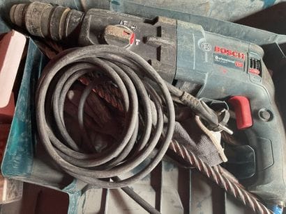 Perforateur BOSCH fonctionnel.