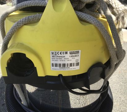 Réunion de 2 diables de manutention dont...