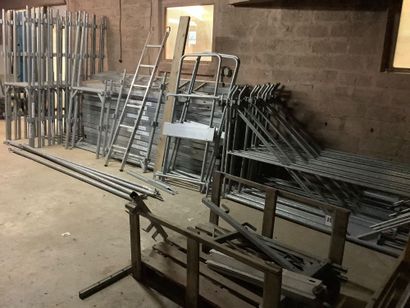 Échafaudage complet COMABI pour 180 m2 modèle...