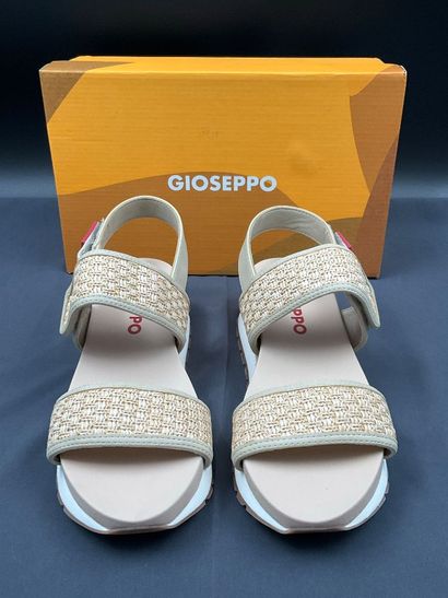 GIOSEPPO, modèle ARGONNE, paire de sandales,...