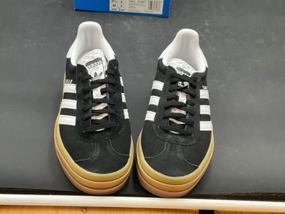 ADIDAS, modèle GAZELLE BOLD W, pointure 38,...