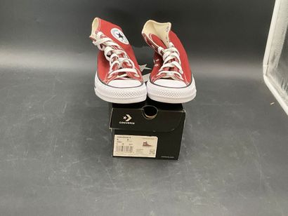 CONVERSE, modèle CHUCK TAYLOR ALL STAR,pointure...