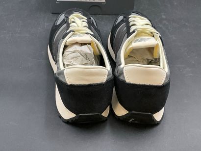 NEW BALANCE,modèle 571,pointure 42, paire...