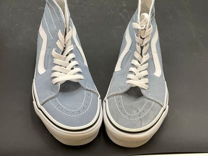 VANS,modèle SK8, pointure 39, paire de baskets...