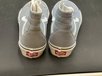 VANS,modèle SK8, pointure 39, paire de baskets...