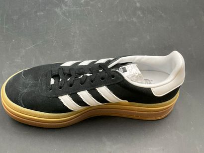 ADIDAS, modèle GAZELLE BOLD W,pointure 38,...