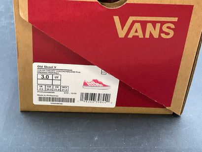 VANS,modèle OLD SKOOL V,pointure 34, paire...