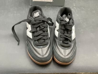 NEW BALANCE, modèle RC42, pointure 40,paire...