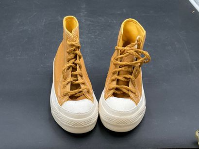 CONVERSE, modèle CHUCK TAYLOR ALL STAR,pointure...